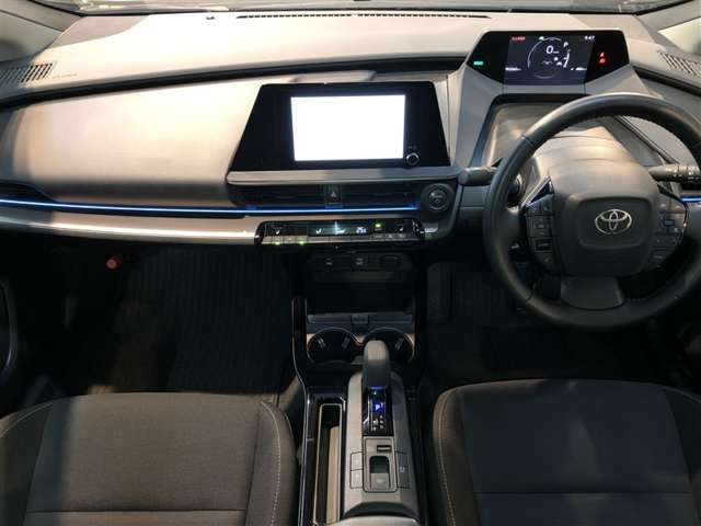 プリウス2.0 G E-Four 4WD