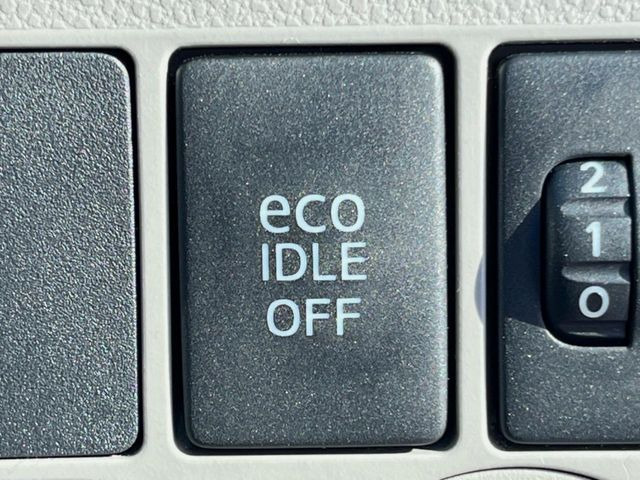 �y�A�C�h�����O�X�g�b�v�z�ԐM����a�؂Œ�Ԃ����ۂɃG���W�����~���A���ʂȔR���̏����}���܂��B�R��������ی�ɂȂ���@�\��G���W���̓u���[�L�𗣂��΍Ďn�����܂��B