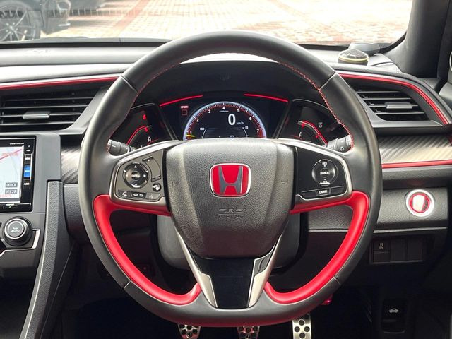 �y�����v�����X�e�A�����O�z�㎿�Ȋv���g�p���邱�ƂŁA��ɂ����������݂ƂĂ��^�]���₷���n���h���ł���