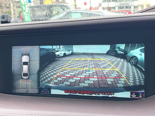 �y�p�m���~�b�N�r���[���j�^�[�z��p�̃J�����ɂ��A�ォ�猩���낵���悤�Ȏ��_��360�x�N���}�̎��͂��m�F���邱�Ƃ��ł��܂������p�������m�F���₷���A�����ꏊ�ł̐؂�Ԃ��⒓�Ԃ��X���[�Y�ɍs���܂��B