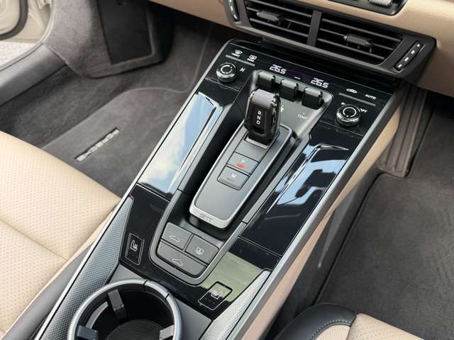 8��PDK�E�V�[�g�q�[�^�[�E���E�Ɨ��I�[�g�G�A�R���E���C�����X�[�d(�Z���^�[�R���\�[����)