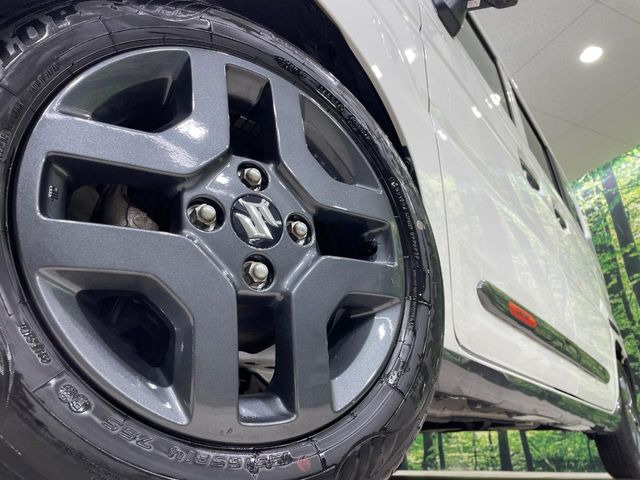 �y����14�C���`�A���~�z�C�[���z�O�ςɃ}�b�`���������A���~�z�C�[���𑕒����Ă���܂��B�e��ЊO�A���~�z�C�[����A�X�^�b�h���X�^�C�����戵�����Ă���܂��B���񂲑��k����������