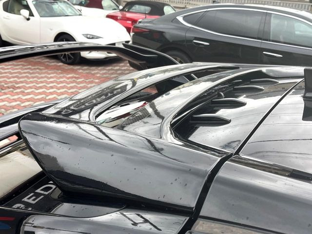 �����e�[���Q�[�g�X�|�C���[�z�X�|�[�c�J�[�炵�����O�b�ƈ�������^�����X�|�C���[�𑕒��􍂑����s���̃X�^�r���e�B(���s���萫)����ɖ𗧂��܂��B