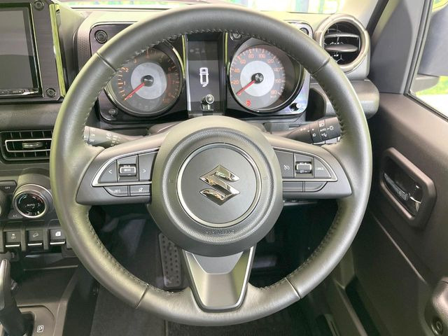 �y�����v�����X�e�A�����O�z�㎿�Ȋv���g�p���邱�ƂŁA��ɂ����������݂ƂĂ��^�]���₷���n���h���ł���