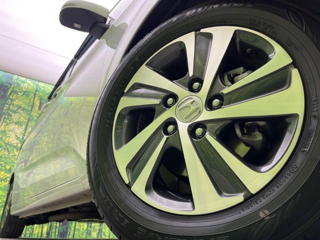 �y15�C���`�A���~�z�C�[���z�O�ςɃ}�b�`�����A���~�z�C�[���𑕒����Ă���܂��B�e��A���~�z�C�[����A�X�^�b�h���X�^�C�����戵�����Ă���܂��B���񂲑��k����������