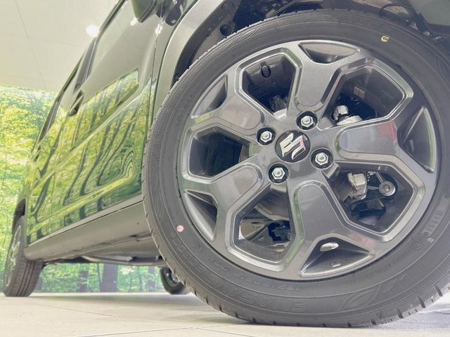 �y����15�C���`�A���~�z�C�[���z�O�ςɃ}�b�`���������A���~�z�C�[���𑕒����Ă���܂��B�e��ЊO�A���~�z�C�[����A�X�^�b�h���X�^�C�����戵�����Ă���܂��B���񂲑��k����������