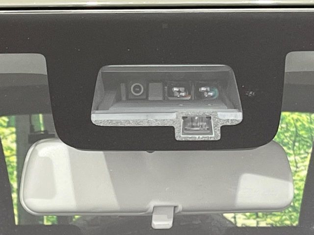 �y�X�Y�L �Z�[�t�e�B�T�|�[�g�z���s���ɑO���̎ԗ�����F�����A�Փ˂������Ȏ��͌x��ƃu���[�L�ŏՓˉ���Ɣ�Q�y�����A�V�X�g�B�����S�Ƀh���C�u�����y���݂��������܂��B