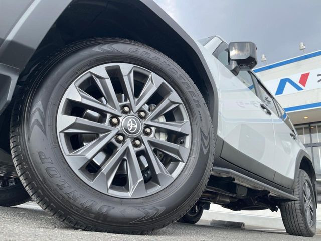 �y����20�C���`�A���~�z�C�[���z�O�ςɃ}�b�`���������A���~�z�C�[���𑕒����Ă���܂��B�e��ЊO�A���~�z�C�[����A�X�^�b�h���X�^�C�����戵�����Ă���܂��B���񂲑��k����������