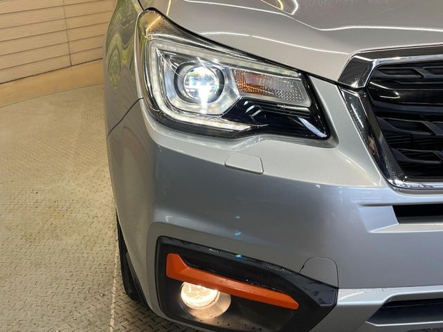 �yLED�w�b�h���C�g�z���V����ԑ��s�����ǍD�Ȏ��E���m�ۂ����S���ĉ^�]�ł��鍂�P�xLED�w�b�h���C�g�𑕔�!�_�����x�������A����d�͂��}�����Ă��܂��B