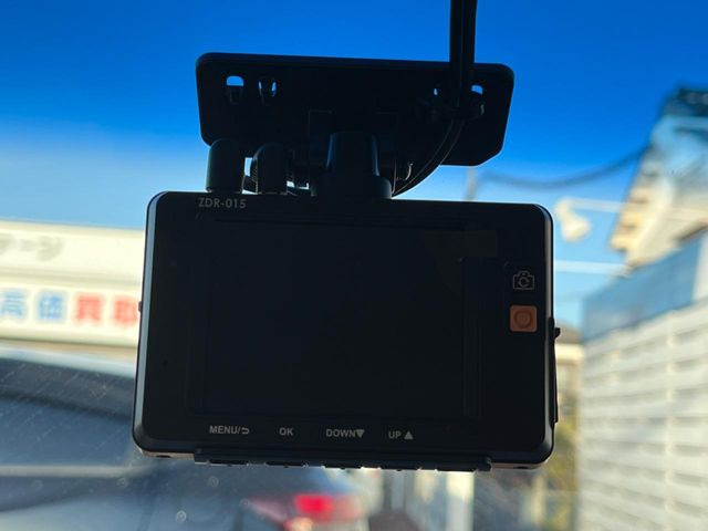 �y�h���C�u���R�[�_�[�z�h���C�u���R�[�_�[����!���s���͂������A������^�]�⎖�̂ɑ��������ہA�f���ŋL�^���A����̃��X�N�ɔ����܂��B���L�^�pSD�J�[�h�͂��q�l�����g�ł��������������K�v������܂��B