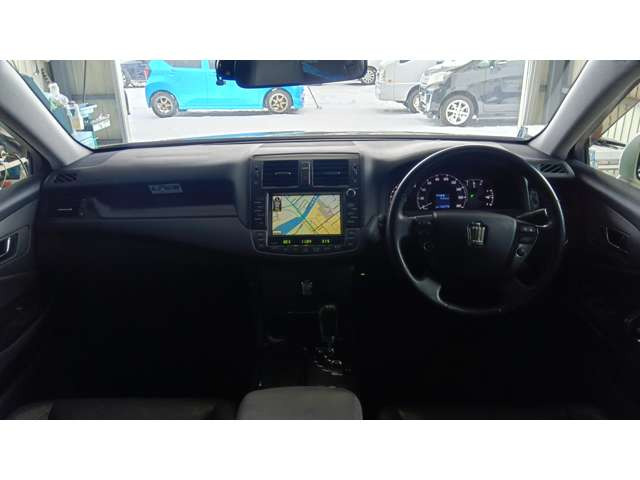 クラウンアスリート2.5 i-Four ナビパッケージ 4WD
