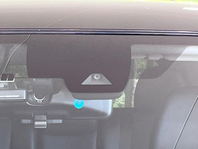 �y�C���e���W�F���g�G�}�[�W�F���V�[�u���[�L�z�t�����g�J�����őO���̎ԗ�����s�҂����m�B�Փ˂������Ȏ��͏Փ˔�Q�y���u���[�L���쓮�A�Փˉ�����T�|�[�g�B�����S�Ƀh���C�u�����y���݂��������܂��B