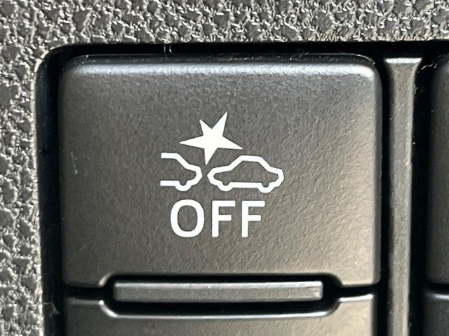 �y�X�}�[�g�A�V�X�g�z���s���ɑO���̎ԗ�����F�����A�Փ˂������Ȏ��͌x��ƃu���[�L�ŏՓˉ���Ɣ�Q�y�����A�V�X�g�B�����S�Ƀh���C�u�����y���݂��������܂��B