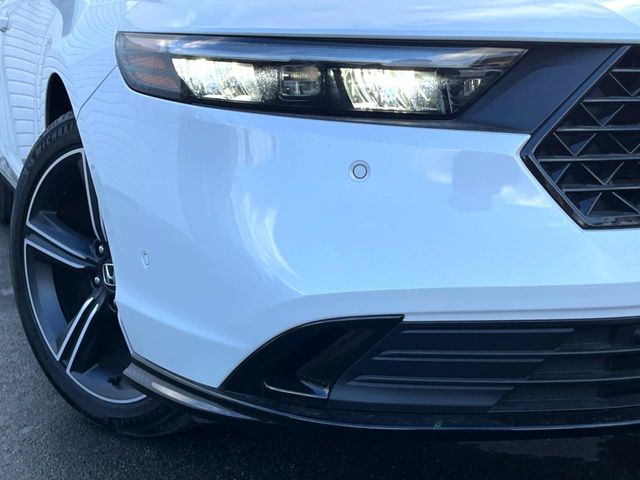 �yLED�w�b�h���C�g�z���V����ԑ��s�����ǍD�Ȏ��E���m�ۂ����S���ĉ^�]�ł��鍂�P�xLED�w�b�h���C�g�𑕔�!�_�����x�������A����d�͂��}�����Ă��܂��B