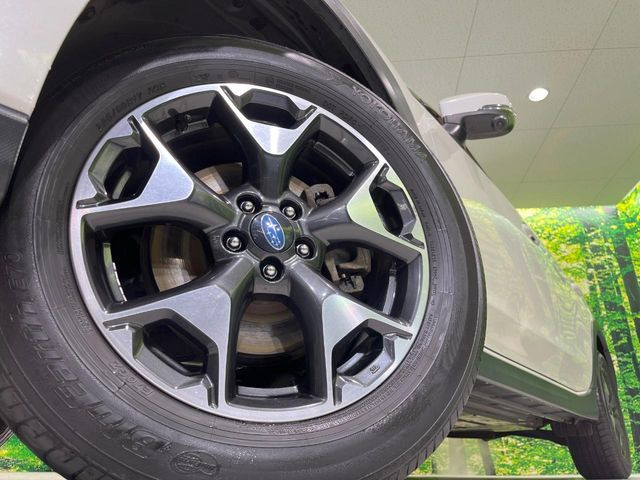 【純正17インチアルミホイール】外観にマッチした純正アルミホイールを装着しております。各種社外アルミホイールや、スタッドレスタイヤも取扱いしております。是非ご相談ください♪