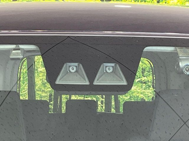 �y�X�}�[�g�A�V�X�g�z���s���ɑO���̎ԗ�����F�����A�Փ˂������Ȏ��͌x��ƃu���[�L�ŏՓˉ���Ɣ�Q�y�����A�V�X�g�B�����S�Ƀh���C�u�����y���݂��������܂��B