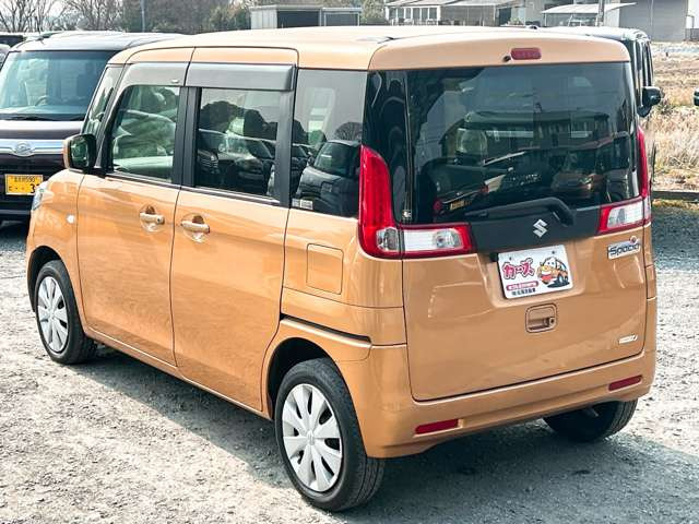 ���X�ł͌y�����Ԃ��畁�ʎԂ܂ŕ��L���I�[�����[�J�[�̎Ԏ�E�F�E�O���[�h��L�x�ɑ����Ă���܂��B