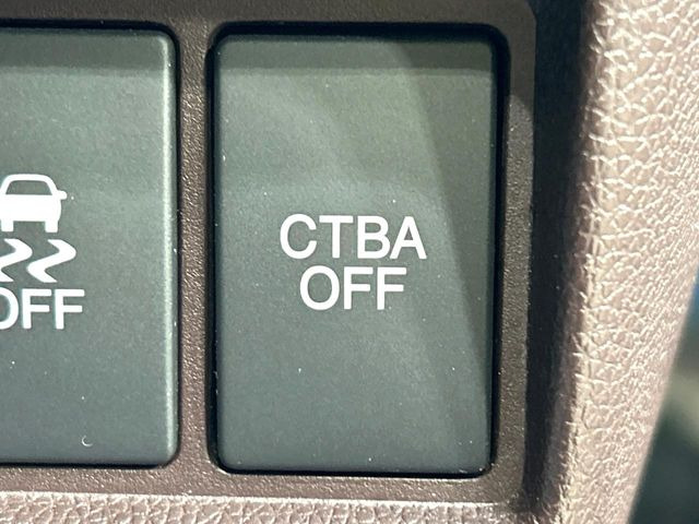 �y�V�e�B�u���[�L�A�N�e�B�u�V�X�e���z�ᑬ���s���ɑO���̎ԗ�����F�����A�Փ˂������Ȏ��͌x��ƃu���[�L�ŏՓˉ���Ɣ�Q�y�����A�V�X�g�B�����S�Ƀh���C�u�����y���݂��������܂��B