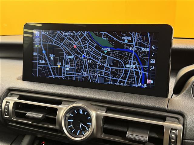 IS300h バージョンL