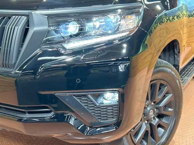 �yLED�w�b�h���C�g�z���V����ԑ��s�����ǍD�Ȏ��E���m�ۂ����S���ĉ^�]�ł��鍂�P�xLED�w�b�h���C�g�𑕔�!�_�����x�������A����d�͂��}�����Ă��܂��B