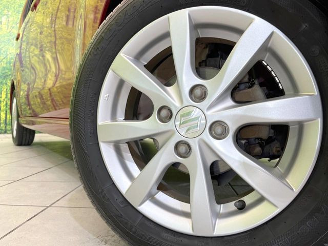 �y����14�C���`�A���~�z�C�[���z�O�ςɃ}�b�`���������A���~�z�C�[���𑕒����Ă���܂��B�e��ЊO�A���~�z�C�[����A�X�^�b�h���X�^�C�����戵�����Ă���܂��B���񂲑��k����������