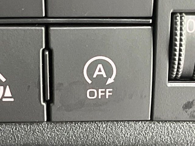 �y�A�C�h�����O�X�g�b�v�z�ԐM����a�؂Œ�Ԃ����ۂɃG���W�����~���A���ʂȔR���̏����}���܂��B�R��������ی�ɂȂ���@�\��G���W���̓u���[�L�𗣂��΍Ďn�����܂��B