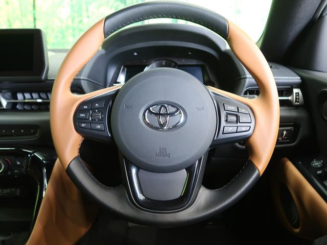 �y�����v�����X�e�A�����O�z�㎿�Ȋv���g�p���邱�ƂŁA��ɂ����������݂ƂĂ��^�]���₷���n���h���ł���