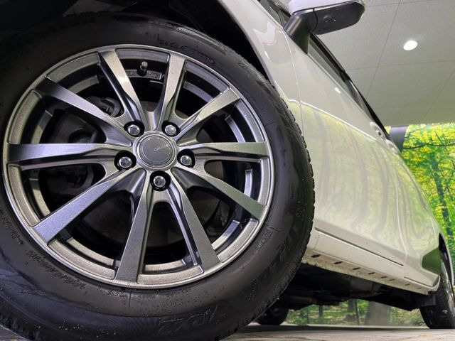 �y15�C���`�A���~�z�C�[���z�O�ςɃ}�b�`�����A���~�z�C�[���𑕒����Ă���܂��B�e��A���~�z�C�[����A�X�^�b�h���X�^�C�����戵�����Ă���܂��B���񂲑��k����������