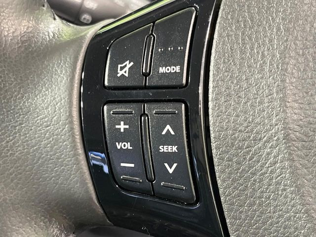 �y�X�e�A�����O�X�C�b�`�z�^�]���A�O������ڐ������炷���ƂȂ��A�I�[�f�B�I���̑��삪�\�ȕ֗��@�\!���S&���K�ȃh���C�u�����o���Ă���܂���