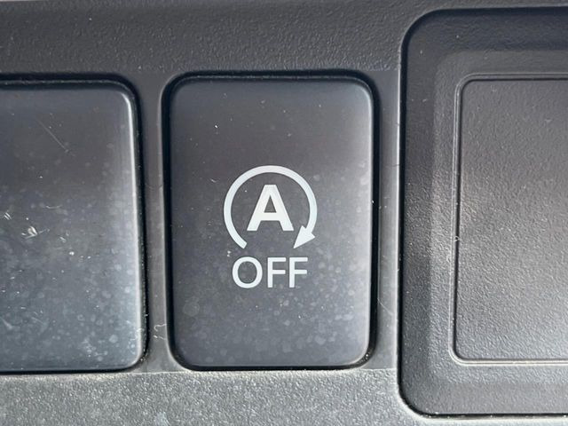 �y�A�C�h�����O�X�g�b�v�z�ԐM����a�؂Œ�Ԃ����ۂɃG���W�����~���A���ʂȔR���̏����}���܂��B�R��������ی�ɂȂ���@�\��G���W���̓u���[�L�𗣂��΍Ďn�����܂��B