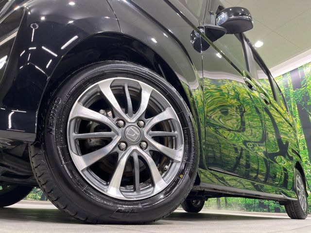 �y����14�C���`�A���~�z�C�[���z�O�ςɃ}�b�`���������A���~�z�C�[���𑕒����Ă���܂��B�e��ЊO�A���~�z�C�[����A�X�^�b�h���X�^�C�����戵�����Ă���܂��B���񂲑��k����������