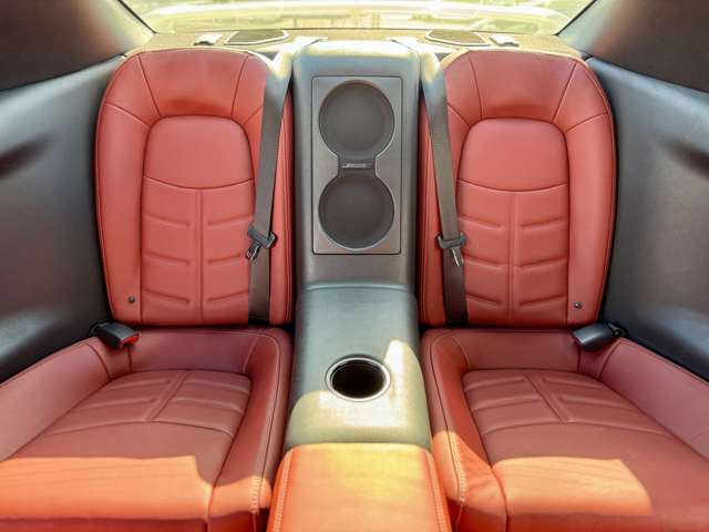 �㕔���ȂɂȂ�܂��B�ڗ�����⏝���͂������܂���B