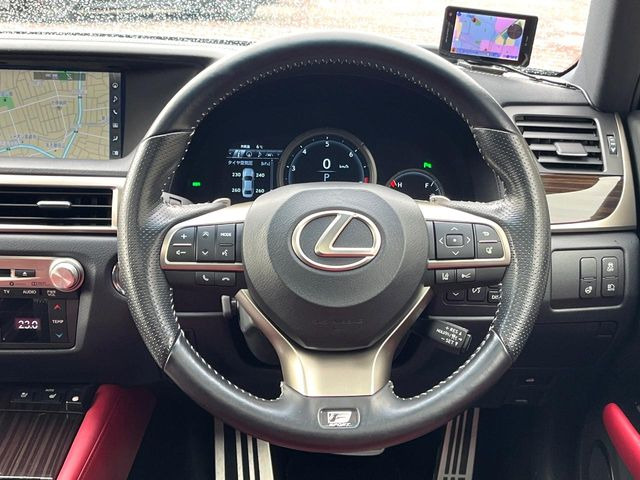 �y�����v�����X�e�A�����O�z�㎿�Ȋv���g�p���邱�ƂŁA��ɂ����������݂ƂĂ��^�]���₷���n���h���ł���