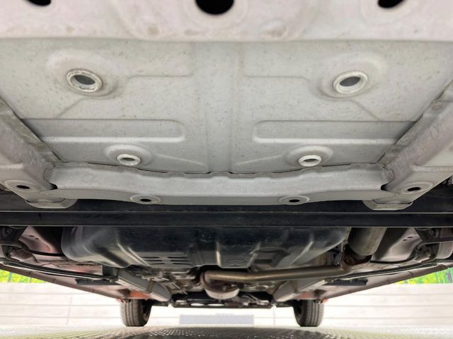 ��D�]�𒸂��Ă���܂��{�f�B�̒e�X�v���b�V���R�[�g���D�]��t���B�ʏ�̃K���X�R�[�g�ƈقȂ�A�ϋv�N��6�N�̖��@���K���X�R�[�e�B���O���A�{�f�B���L���C�ȏ�Ԃɕۂ��Ă���܂��B