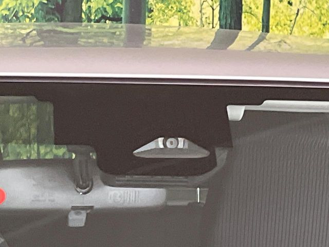 �y�g���^�Z�[�t�e�B�Z���X�z���s���ɑO���̎ԗ�����F�����A�Փ˂������Ȏ��͌x��ƃu���[�L�ŏՓˉ���Ɣ�Q�y�����A�V�X�g�B�����S�Ƀh���C�u�����y���݂��������܂��B