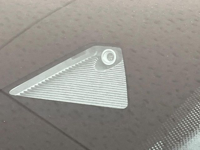 �y�X�}�[�g�u���[�L�T�|�[�g�z���s���ɑO���̎ԗ�����F�����A�Փ˂������Ȏ��͌x��ƃu���[�L�ŏՓˉ���Ɣ�Q�y�����A�V�X�g�B�����S�Ƀh���C�u�����y���݂��������܂��B