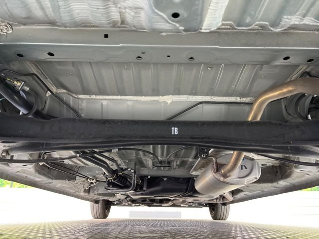 ��D�]�𒸂��Ă���܂��{�f�B�̒e�X�v���b�V���R�[�g���D�]��t���B�ʏ�̃K���X�R�[�g�ƈقȂ�A�ϋv�N��6�N�̖��@���K���X�R�[�e�B���O���A�{�f�B���L���C�ȏ�Ԃɕۂ��Ă���܂��B