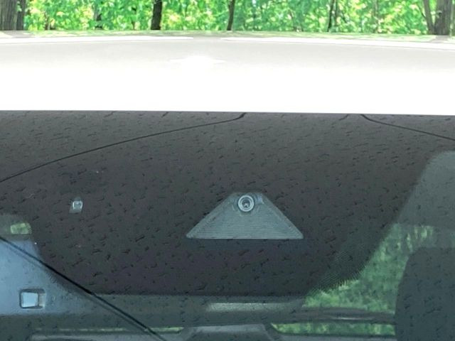 �y�X�}�[�g�V�e�B�u���[�L�T�|�[�g�z�ᑬ���s���ɑO���̎ԗ�����F�����A�Փ˂������Ȏ��͌x��ƃu���[�L�ŏՓˉ���Ɣ�Q�y�����A�V�X�g�B�����S�Ƀh���C�u�����y���݂��������܂��B