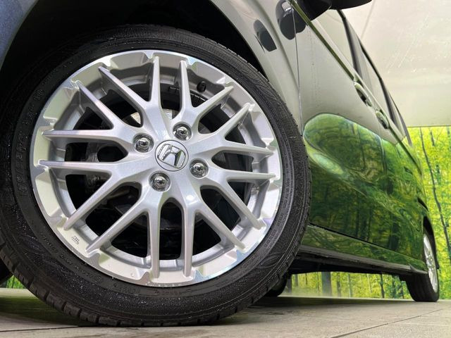 �y����15�C���`�A���~�z�C�[���z�O�ςɃ}�b�`���������A���~�z�C�[���𑕒����Ă���܂��B�e��ЊO�A���~�z�C�[����A�X�^�b�h���X�^�C�����戵�����Ă���܂��B���񂲑��k����������