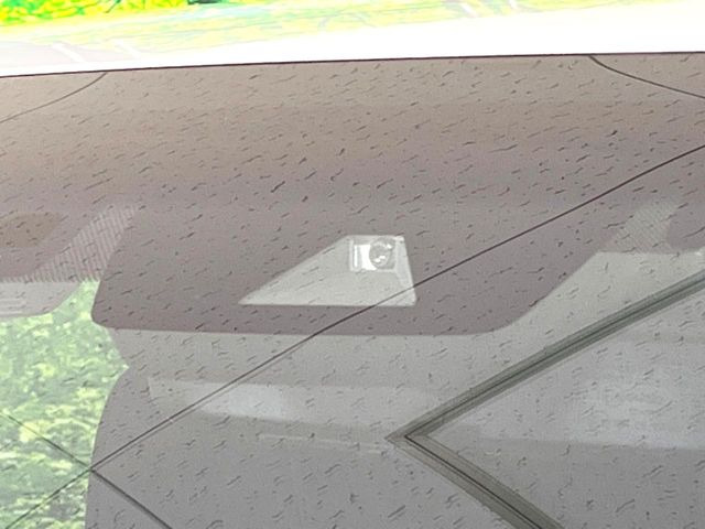 �y�g���^�Z�[�t�e�B�Z���X�z���s���ɑO���̎ԗ�����F�����A�Փ˂������Ȏ��͌x��ƃu���[�L�ŏՓˉ���Ɣ�Q�y�����A�V�X�g�B�����S�Ƀh���C�u�����y���݂��������܂��B