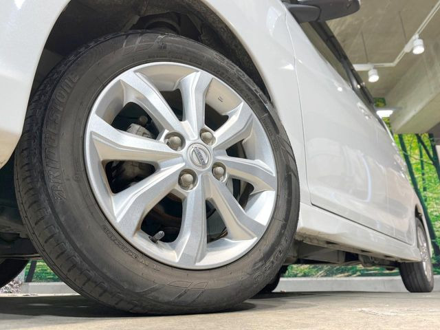 �y����14�C���`�A���~�z�C�[���z�O�ςɃ}�b�`���������A���~�z�C�[���𑕒����Ă���܂��B�e��ЊO�A���~�z�C�[����A�X�^�b�h���X�^�C�����戵�����Ă���܂��B���񂲑��k����������