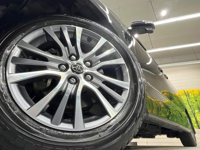 �y�����A���~�z�C�[���z�f�U�C�����̍��������A���~�z�C�[���𑕒����Ă���܂��B�e��ЊO�A���~�z�C�[����A�X�^�b�h���X�^�C�����戵�����Ă���܂��B���񂲑��k����������