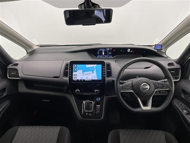 セレナ1.2 e-POWER ハイウェイスターV