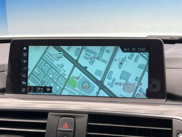 �������i�r:��̊��̂���i�r�́A����������ԓ������o���Ă���܂��B�I�[�f�B�I�@�\���[�����Ă���܂��̂ŁA�^�]�����y���߂܂���