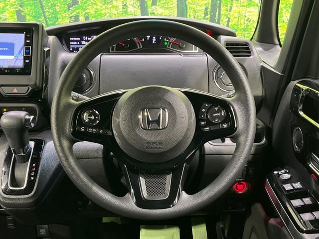 �y�X�e�A�����O�X�C�b�`�z�^�]���A�O������ڐ������炷���ƂȂ��A�I�[�f�B�I���̑��삪�\�ȕ֗��@�\!���S&���K�ȃh���C�u�����o���Ă���܂���