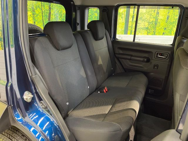 ���i���ȃI���W�i���t���A�}�b�g���I�v�V�����ɂĂ��p�ӂ��Ă���܂��B���D���ȃf�U�C����J���[�����Ԃɍ��킹�đI��ł����������Ƃ��ł��܂���