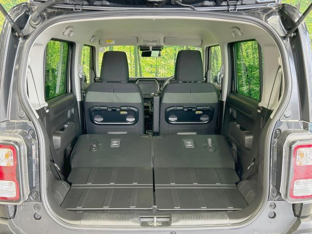 ���i�̂���������ʋ΁A���}���ɏ\���ȉ׎��X�y�[�X���m�ۂ��Ă���܂��B�Z�J���h�V�[�g��|���ƁA�傫�ȉו��̐ύڂ��\�ł���