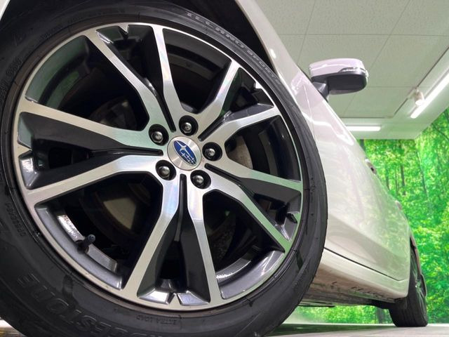 �y����17�C���`�A���~�z�C�[���z�O�ςɃ}�b�`���������A���~�z�C�[���𑕒����Ă���܂��B�e��ЊO�A���~�z�C�[����A�X�^�b�h���X�^�C�����戵�����Ă���܂��B���񂲑��k����������