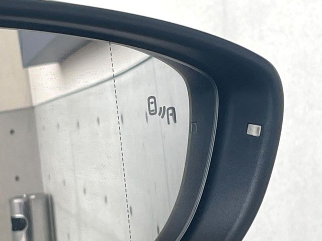 ���u���C���h�A�V�X�g�Z���T�[:���p����̎Ԃ����m���A�h���C�o�[���Ԑ��ύX���s���ۂɁA�x�����Ƌ��ɒ��ӂ𑣂��Ă������S�x���@�\�ł�!