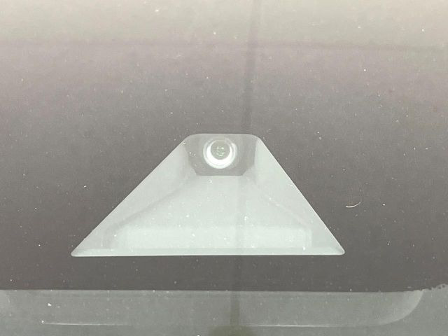 �y�C���e���W�F���g�G�}�[�W�F���V�[�u���[�L�z�t�����g�J�����őO���̎ԗ�����s�҂����m�B�Փ˂������Ȏ��͏Փ˔�Q�y���u���[�L���쓮�A�Փˉ�����T�|�[�g�B�����S�Ƀh���C�u�����y���݂��������܂��B